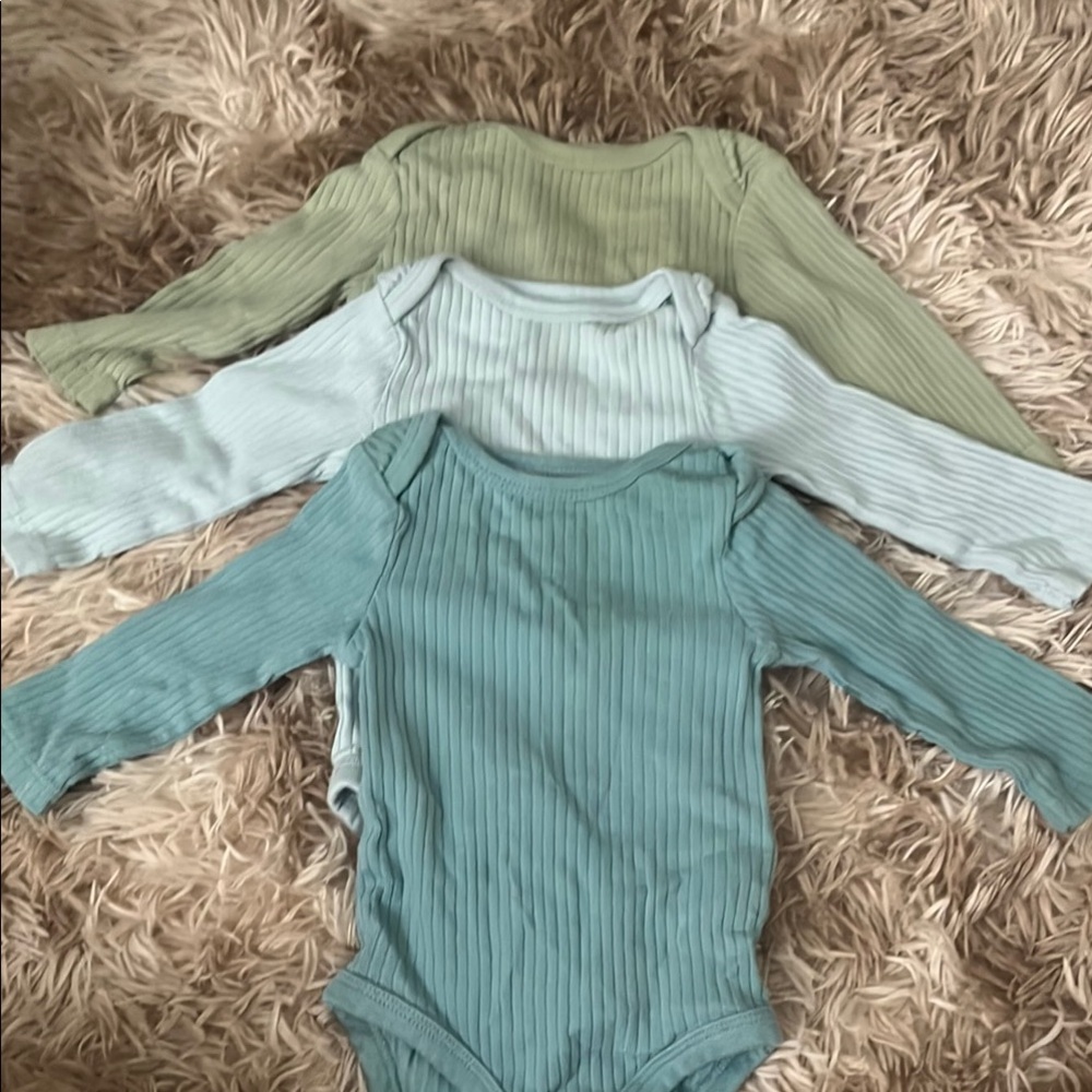Cloud Island Green and Blue Bodysuit Set